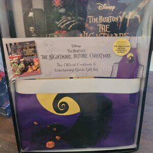NEW The Nightmare Before Christmas: The Official Cookbook & Apron Gift Set Book